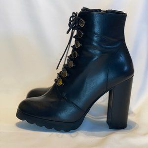 Black Leather Helia Booties - Made in Spain